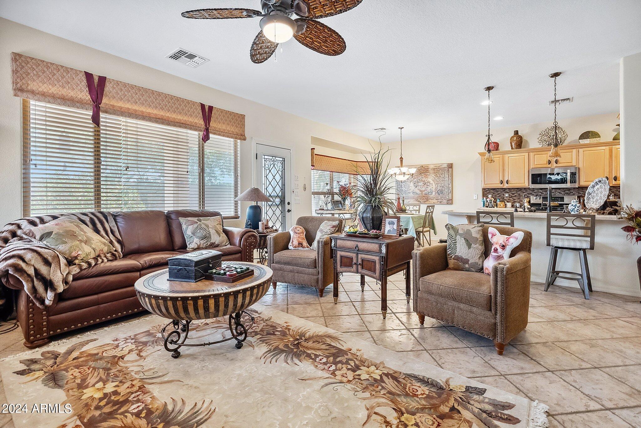 3211 E GLENEAGLE Drive