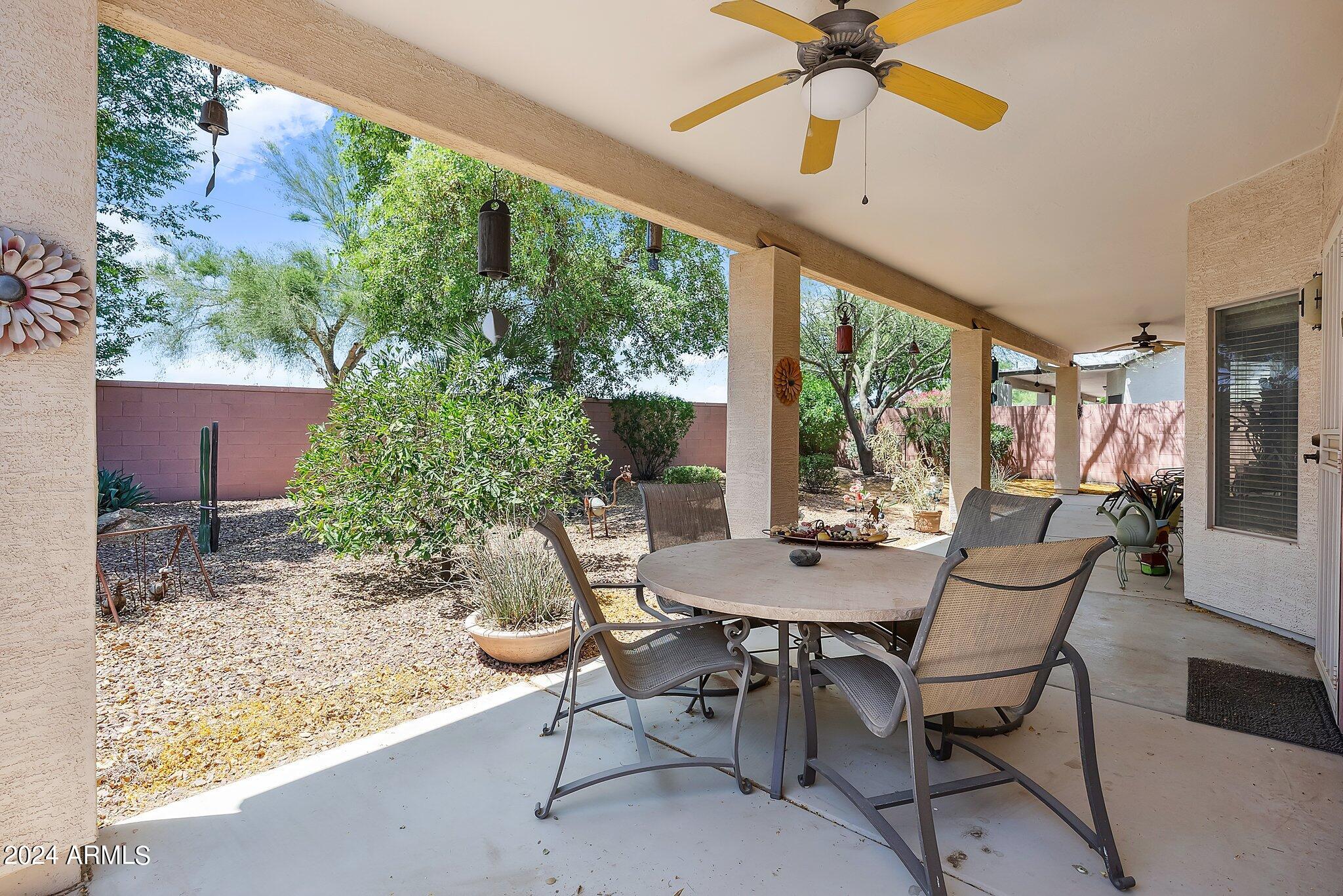 3211 E GLENEAGLE Drive