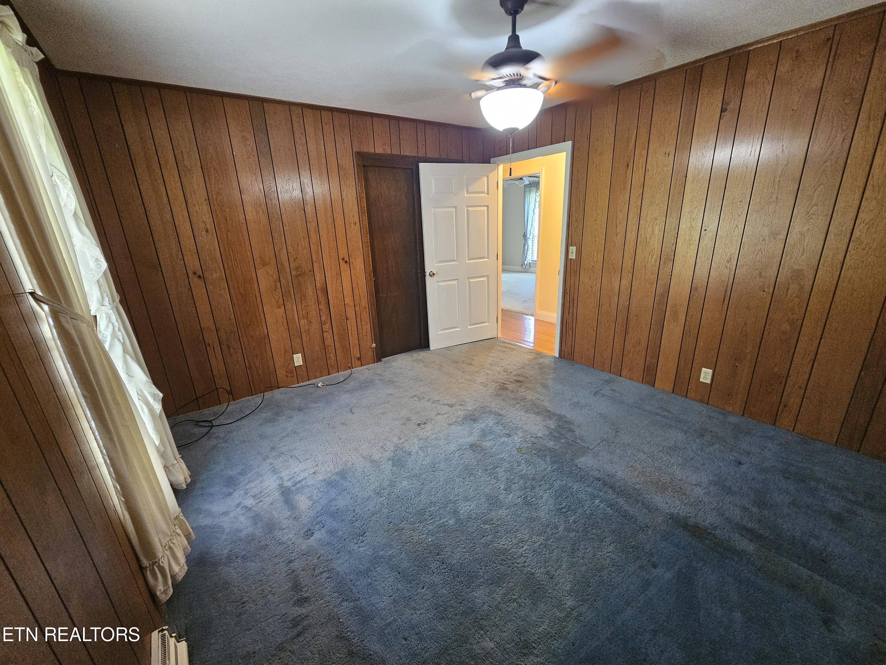 607 Crestwood Drive