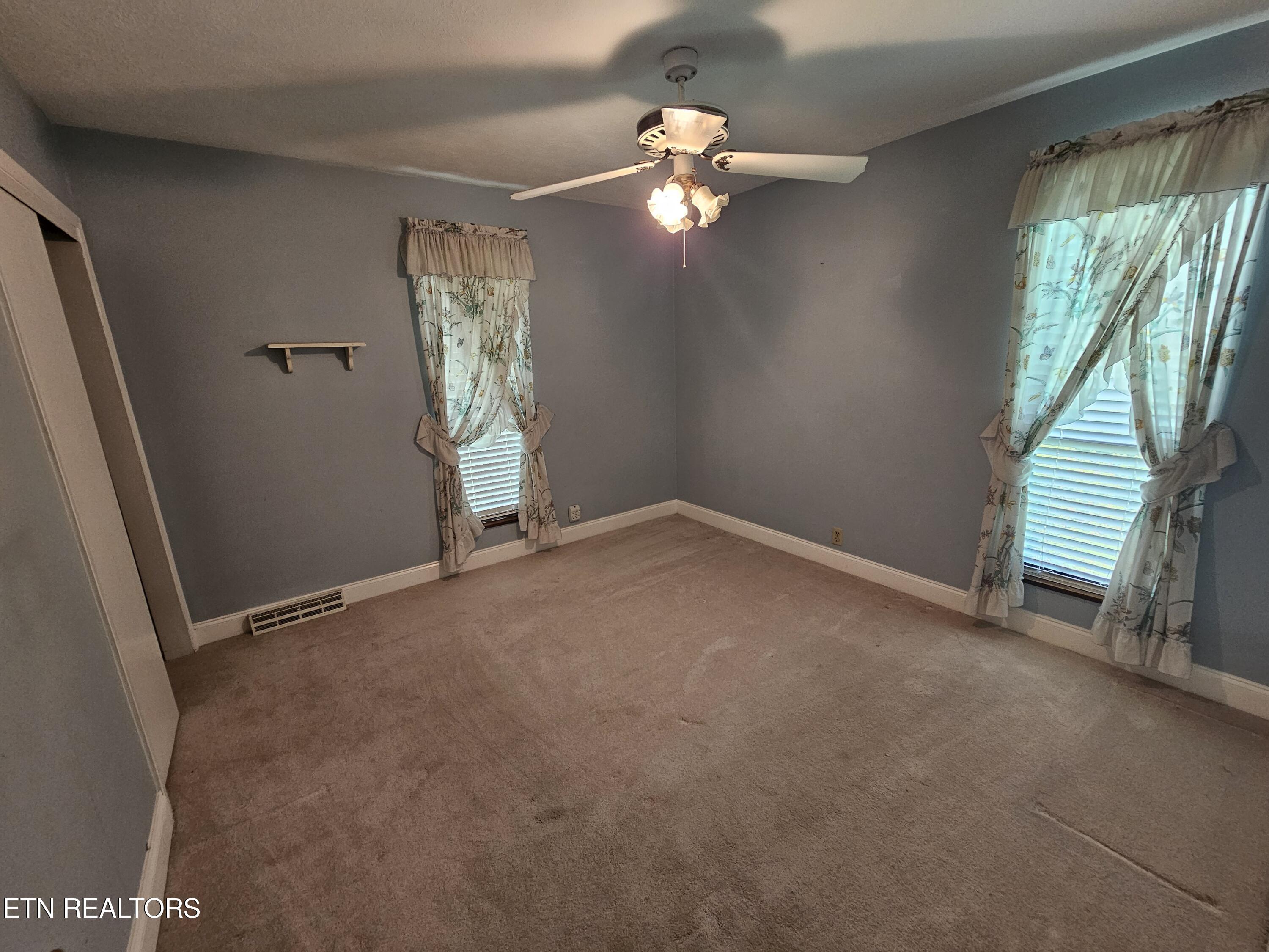607 Crestwood Drive