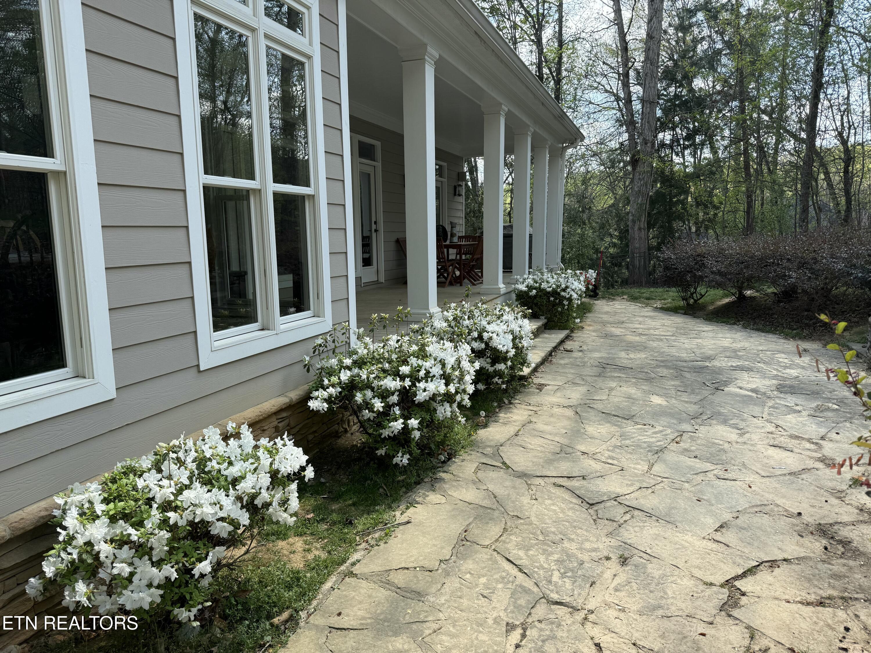 186 Lake Crest Drive