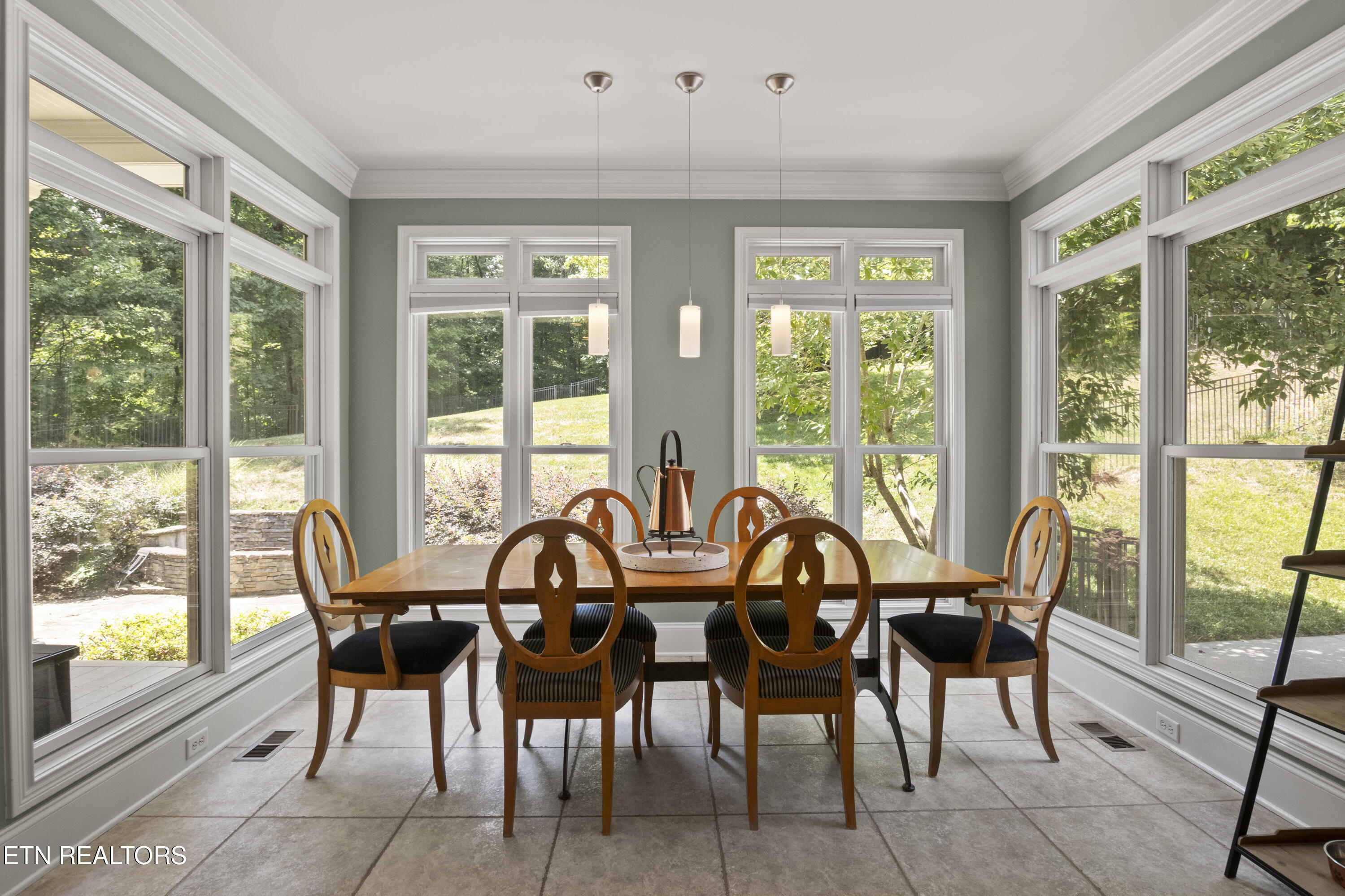 186 Lake Crest Drive