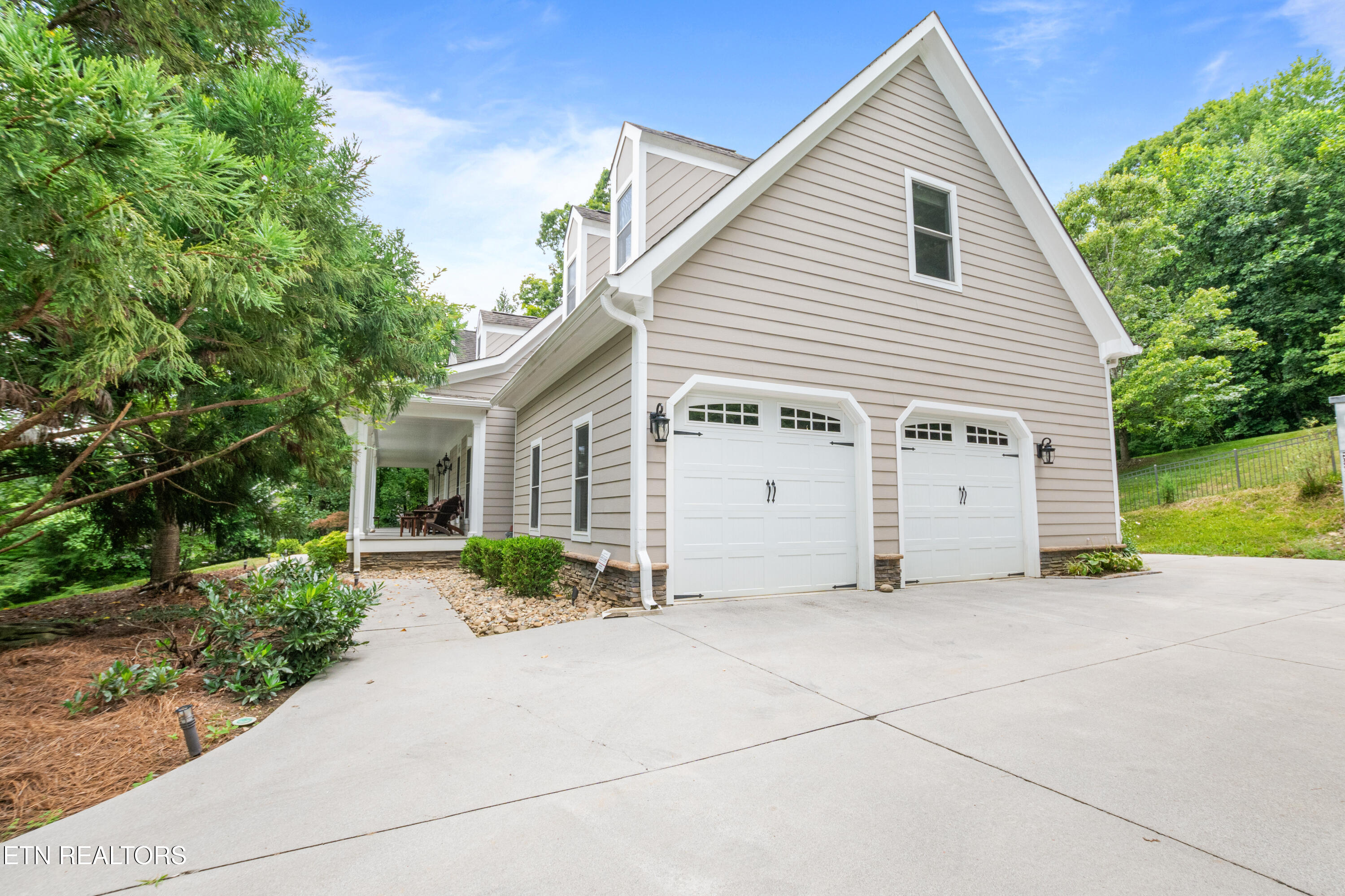 186 Lake Crest Drive