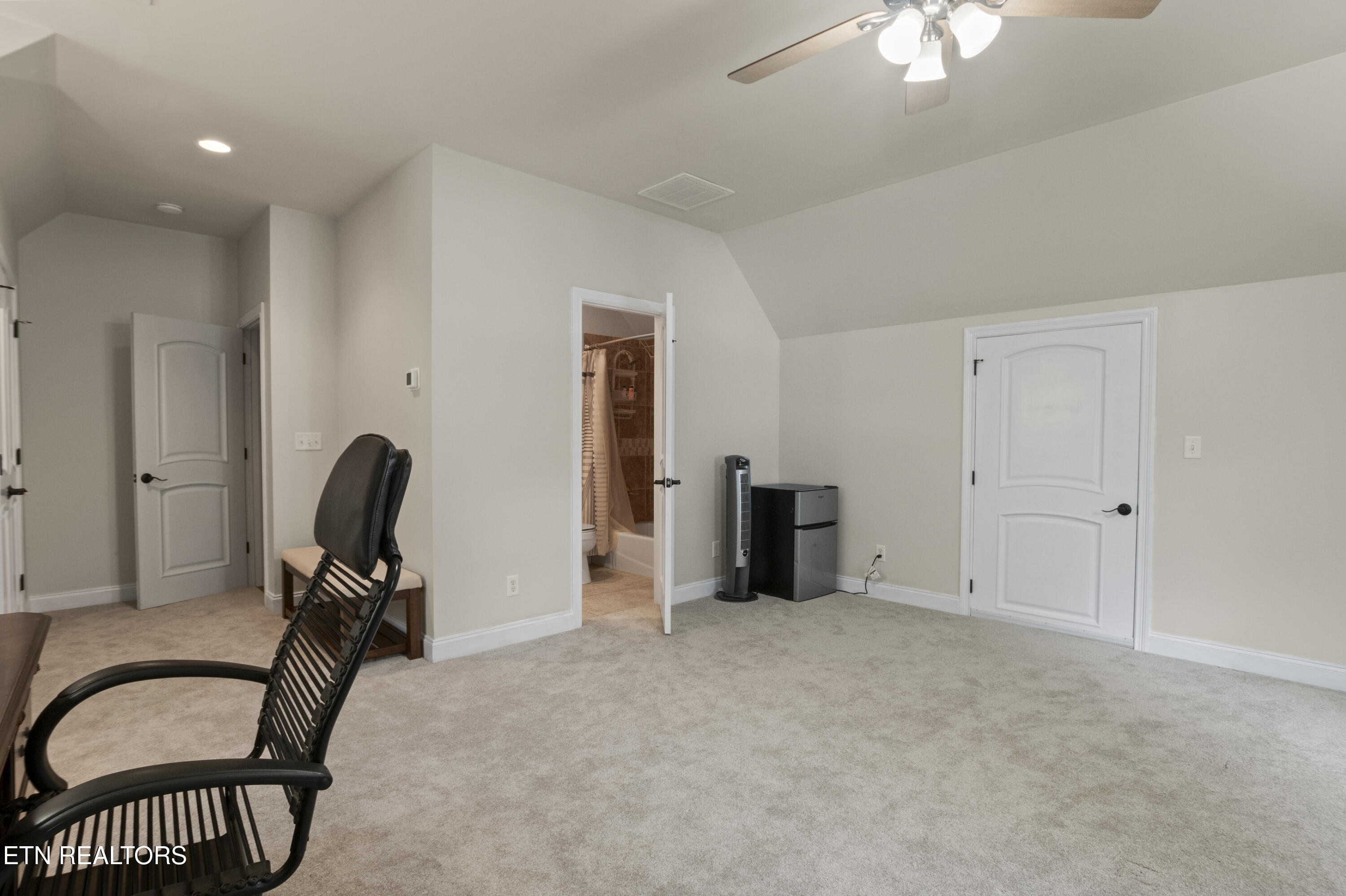 186 Lake Crest Drive