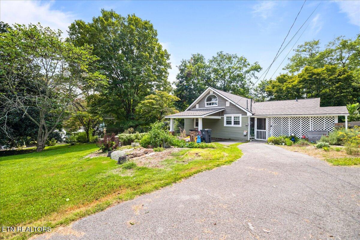 703 Midlake Drive
