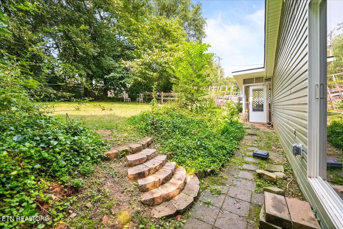 703 Midlake Drive