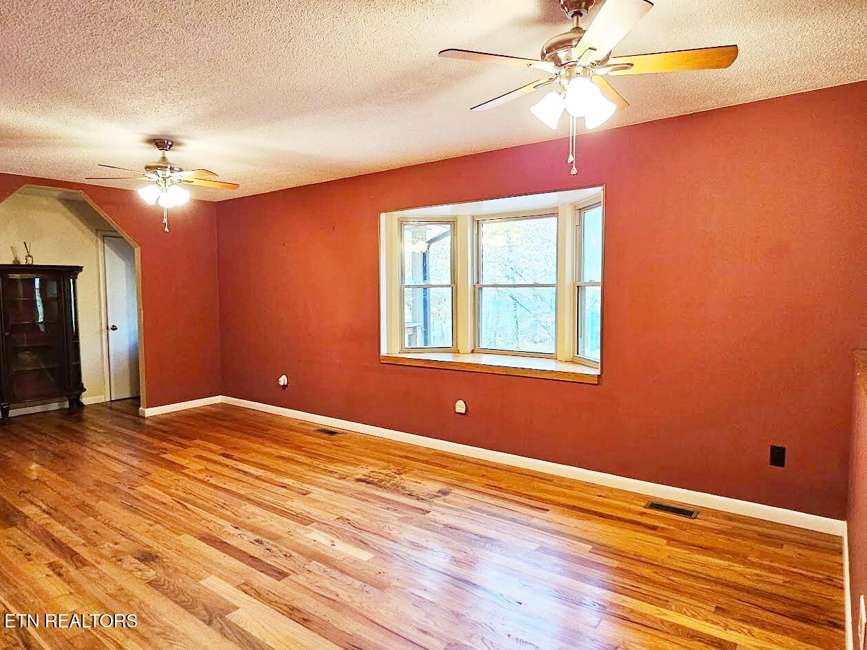 240 W Rockwood Ferry Rd