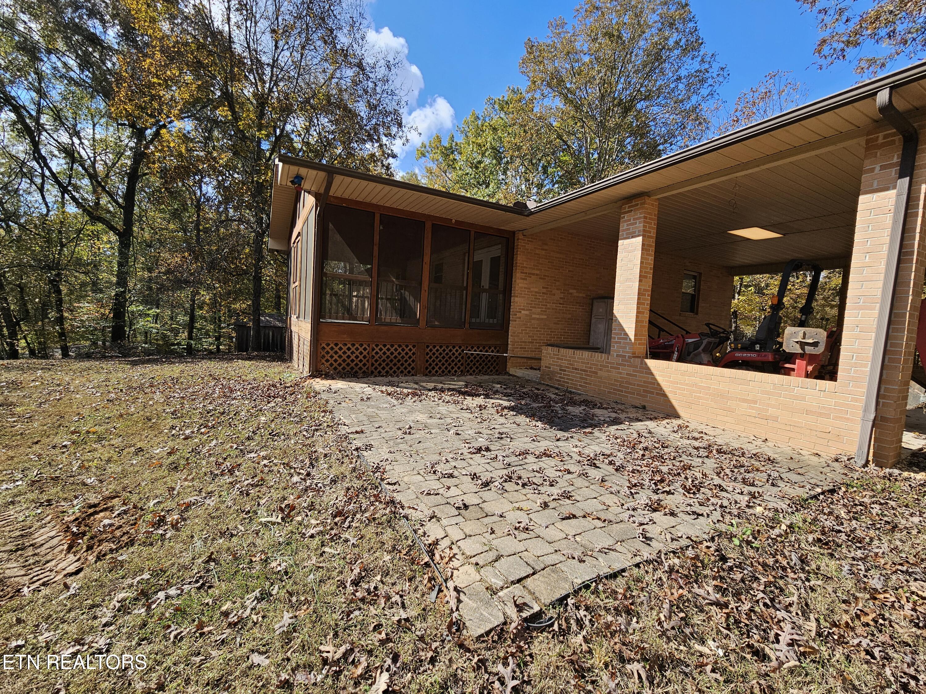 240 W Rockwood Ferry Rd