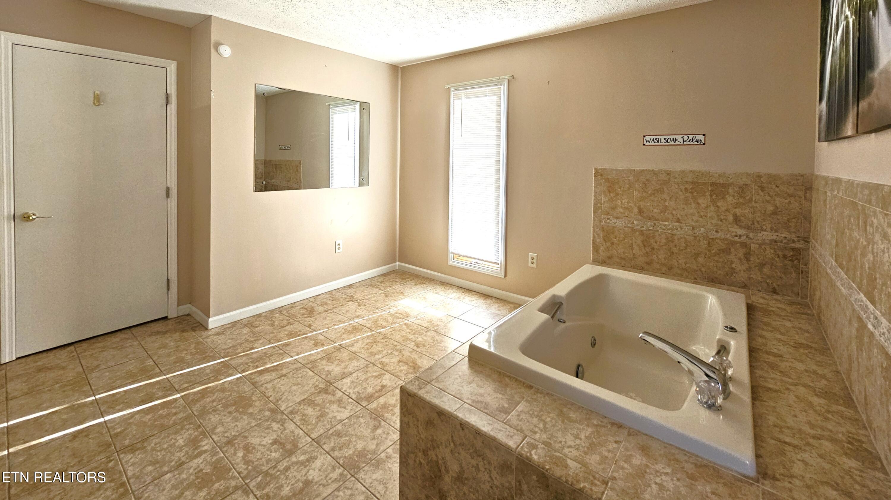 9430 N Ruggles Ferry Pike