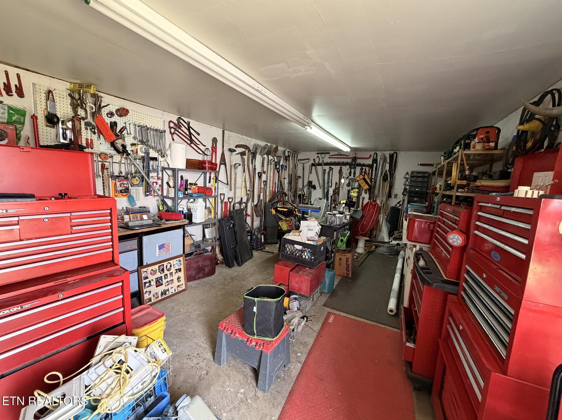65 Dorton Access Rd