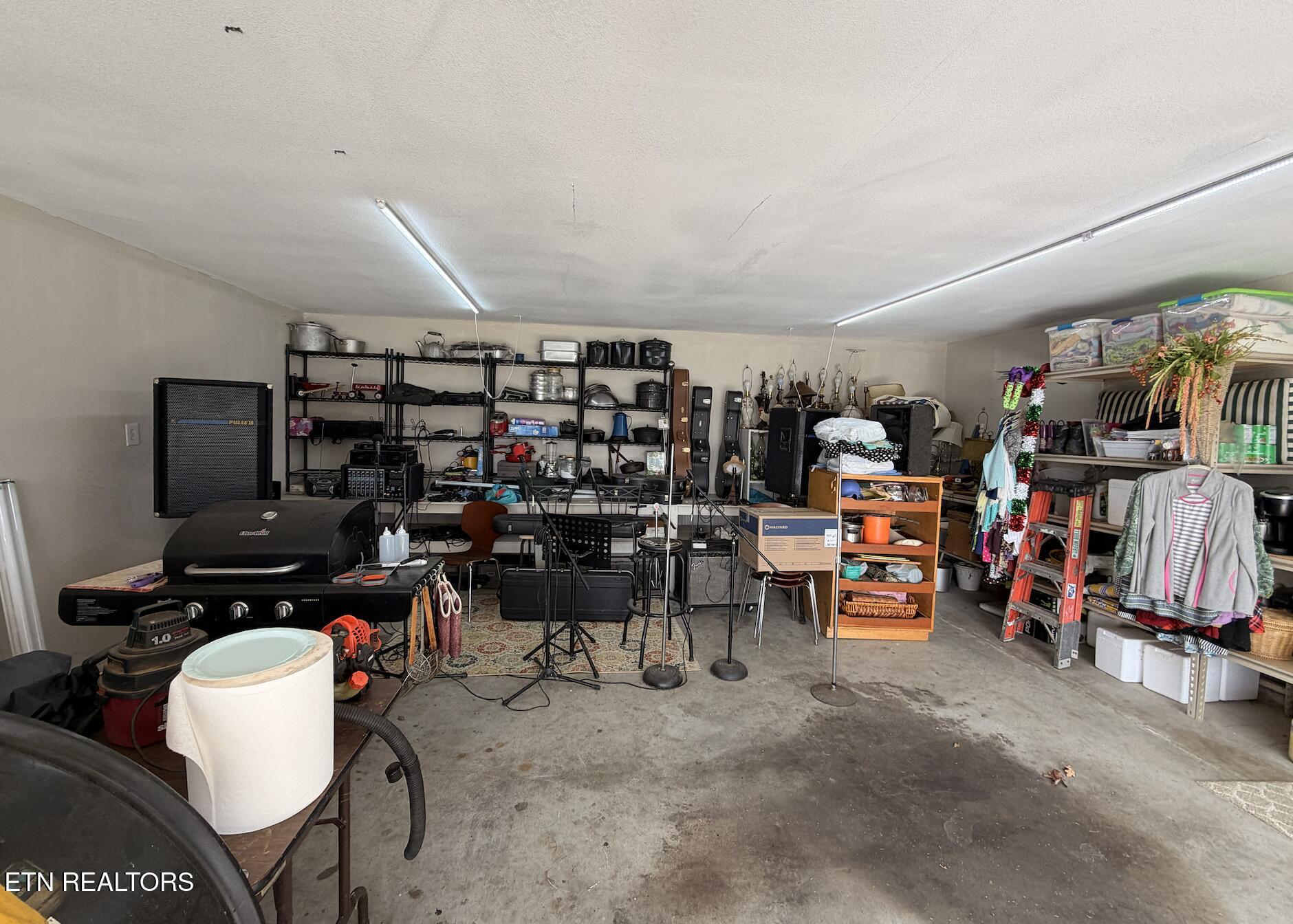 65 Dorton Access Rd
