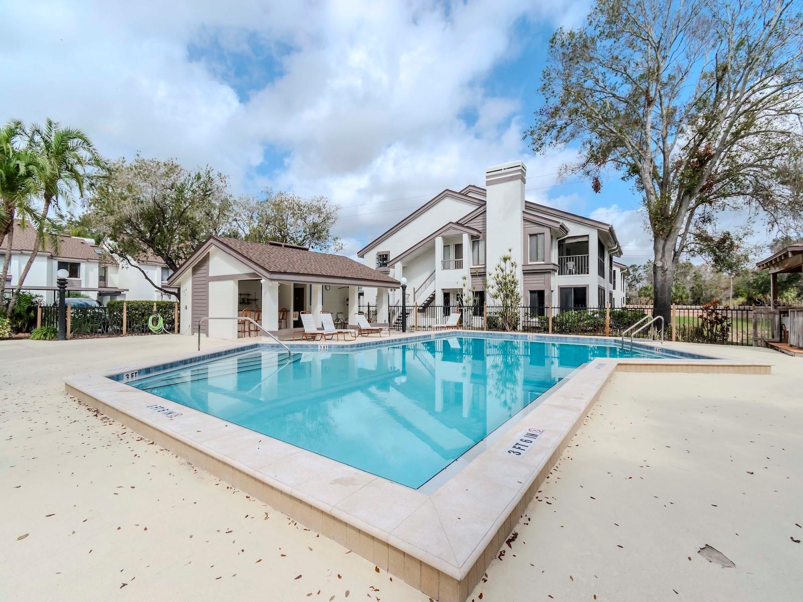 1813 LAKE CYPRESS DR #902