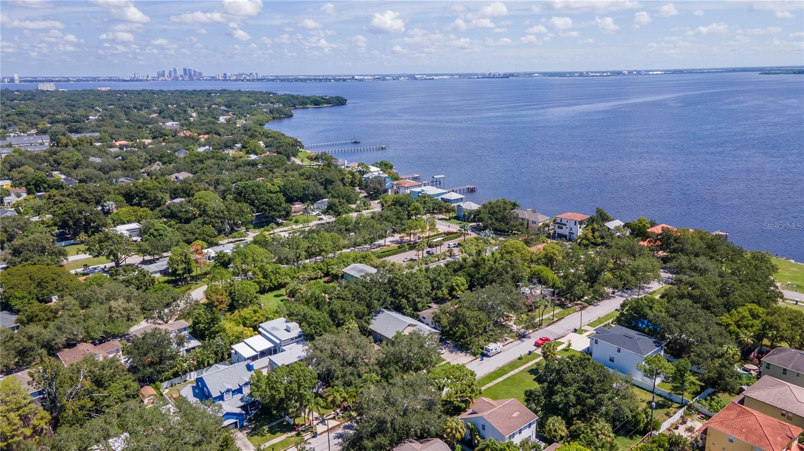 2805 W BAY HAVEN DR