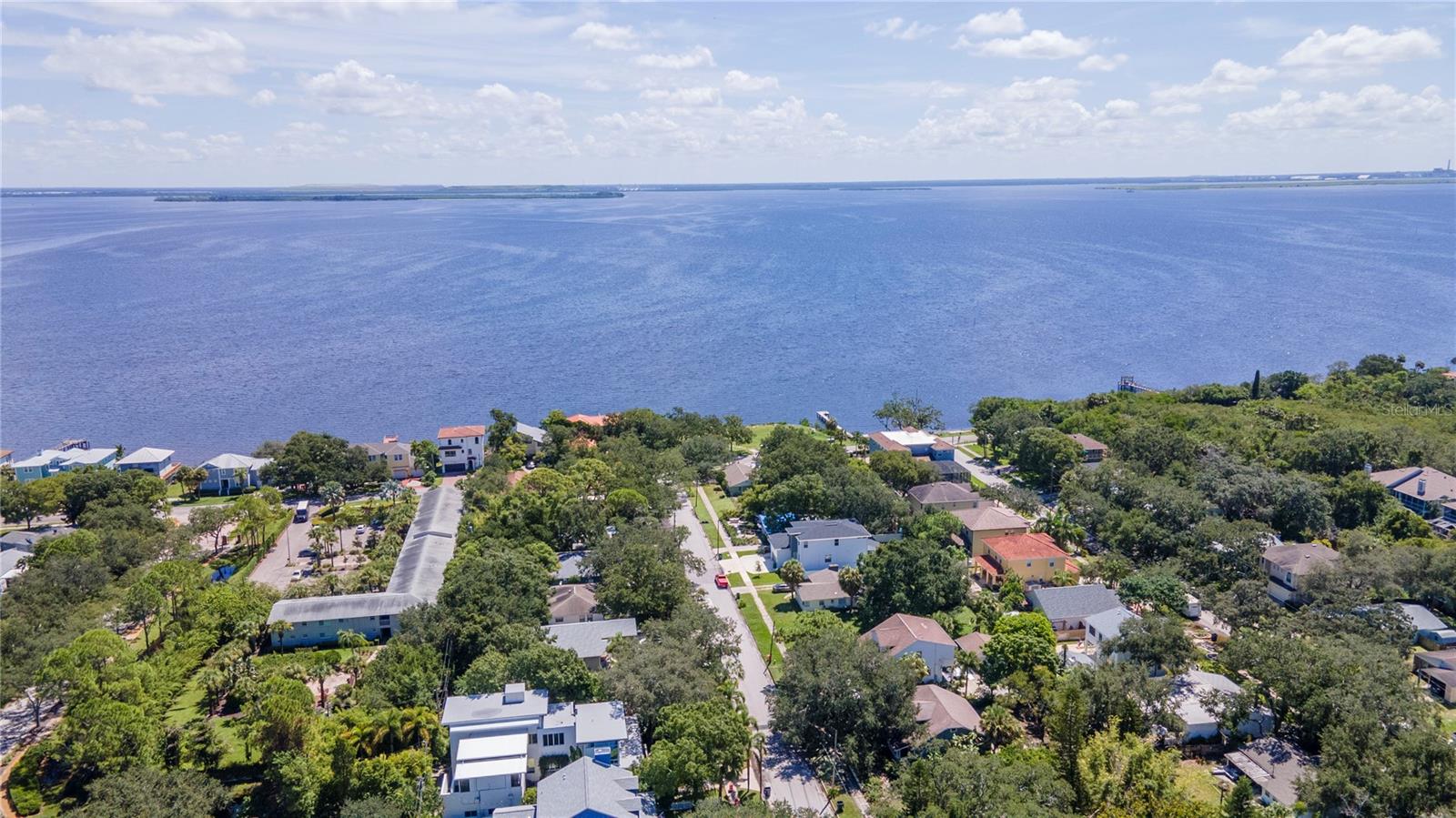 2805 W BAY HAVEN DR