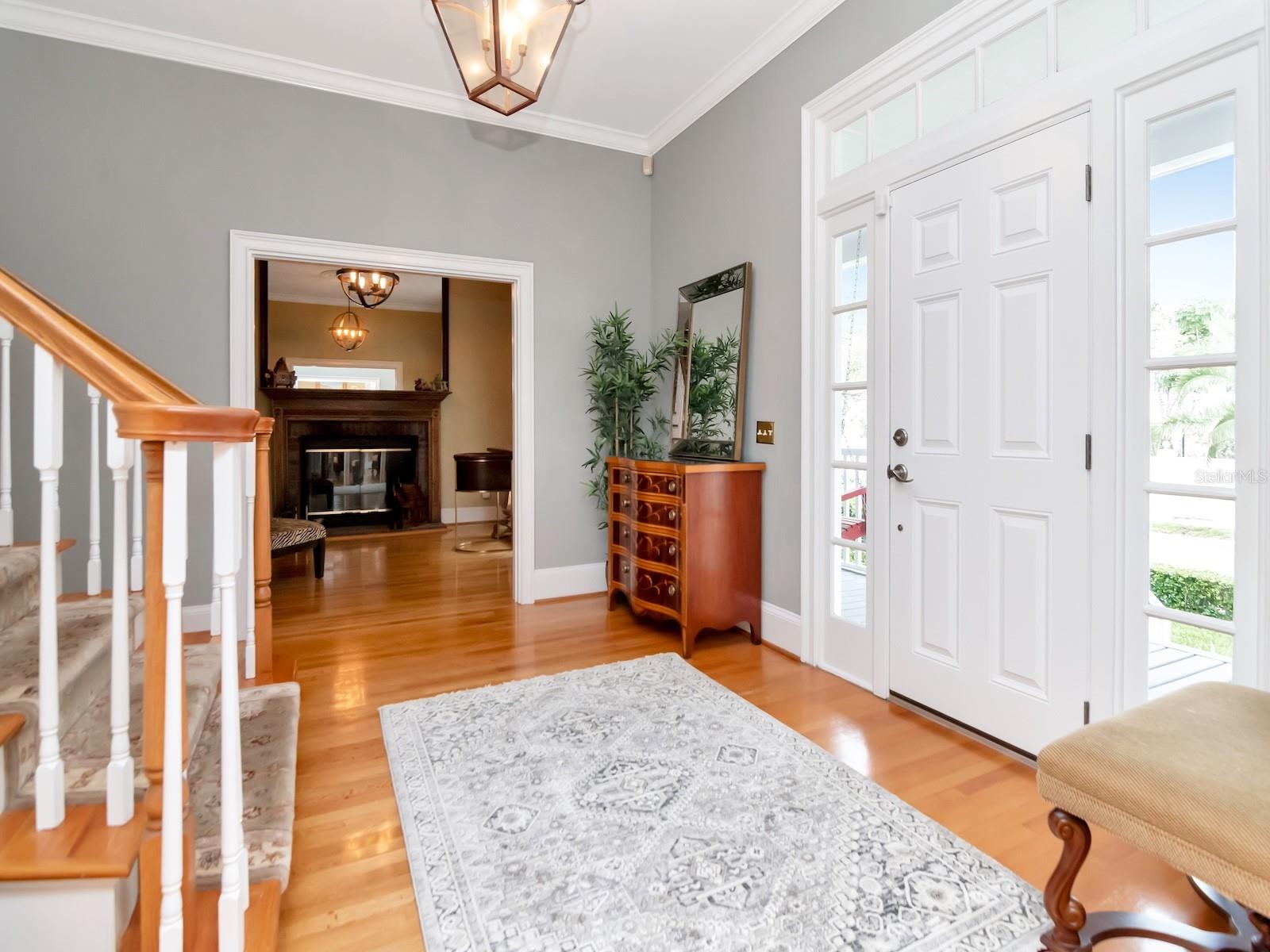 1403 W WATROUS AVE