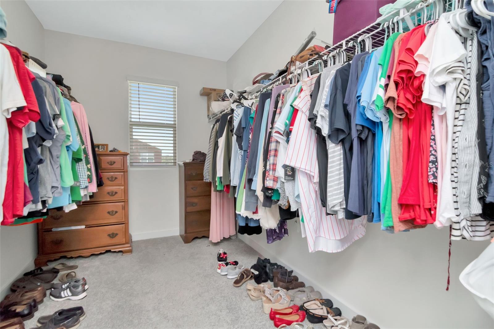 9744 CRESCENT RAY DR