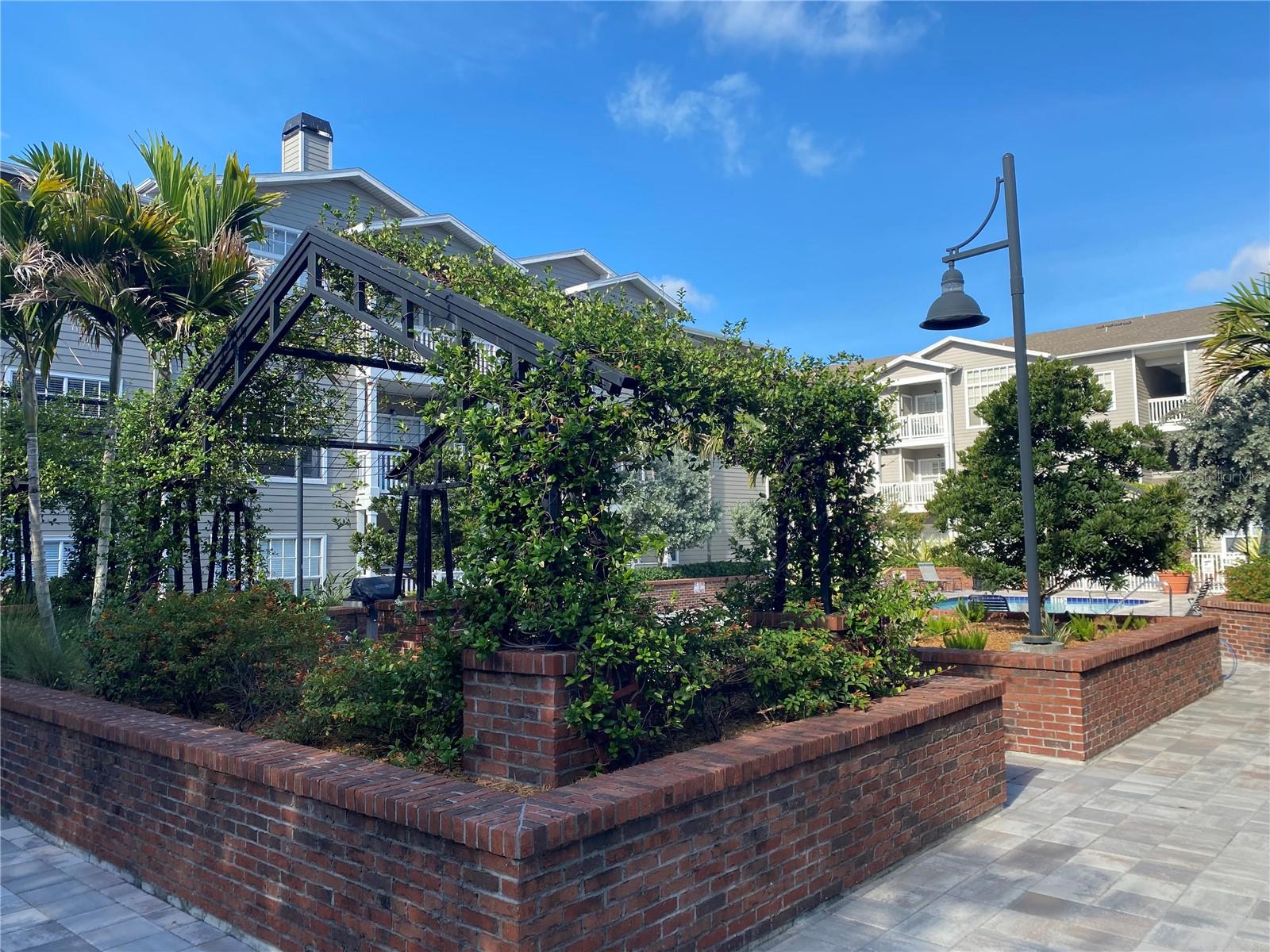 800 S DAKOTA AVE #332