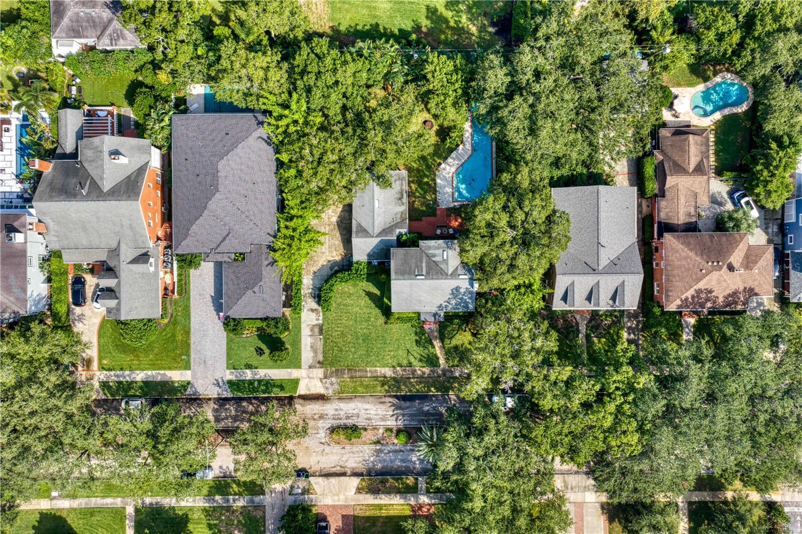 3209 W PARKLAND BLVD