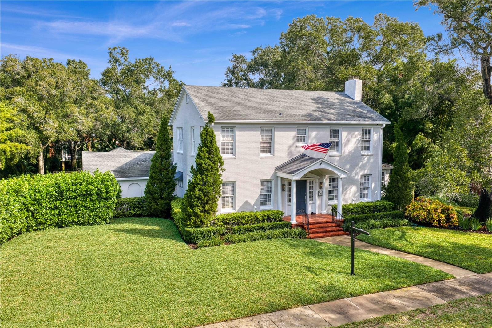 3209 W PARKLAND BLVD