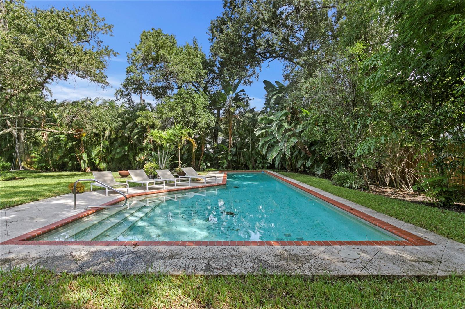 3209 W PARKLAND BLVD