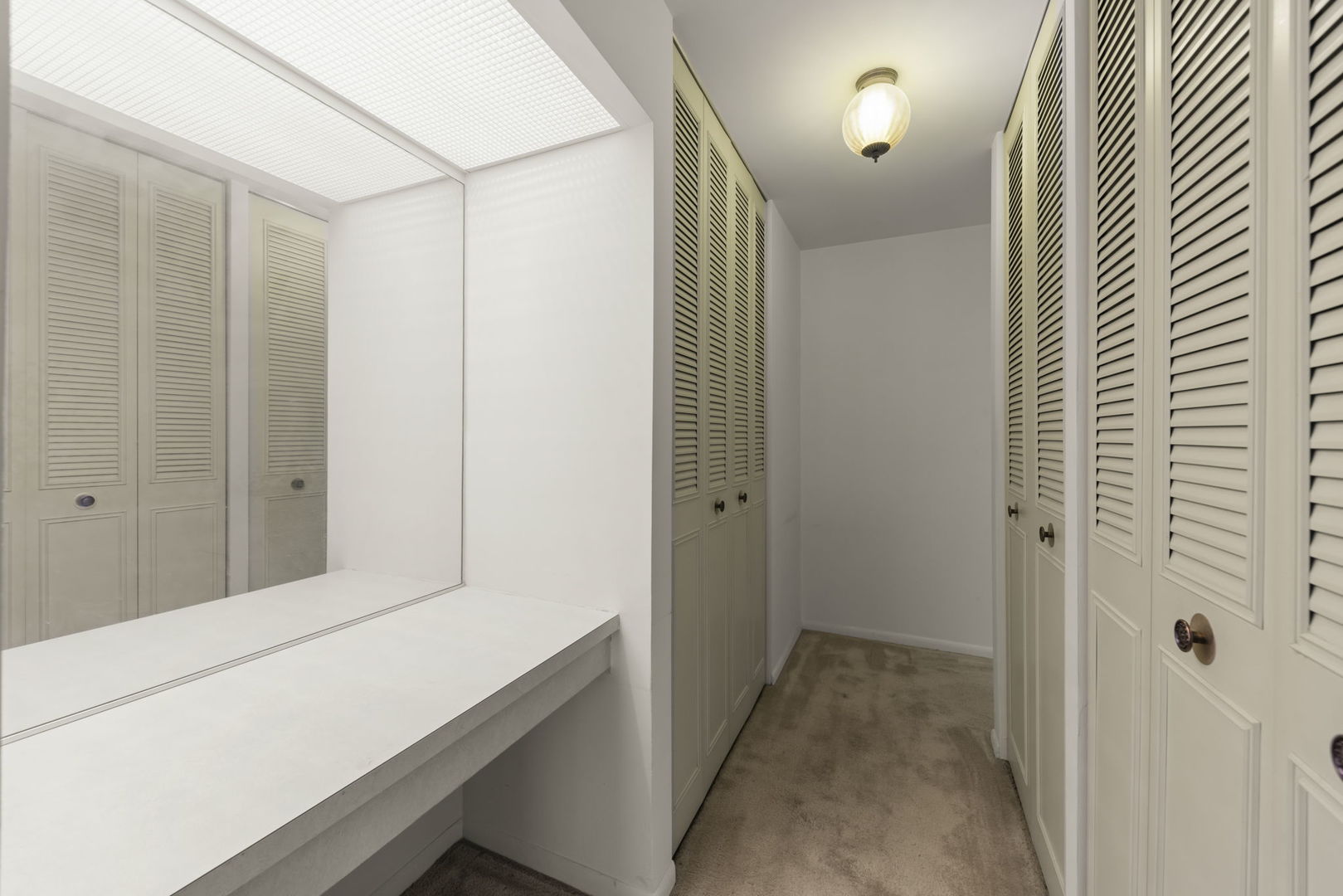 245 S Park Lane Unit: 321