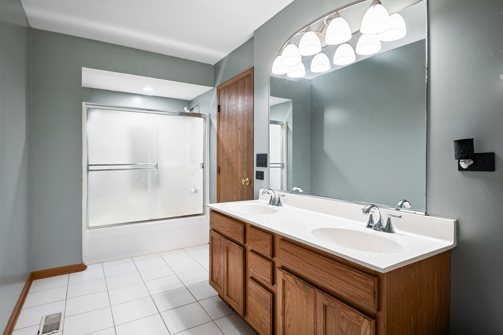 16017 W Iroquois Drive
