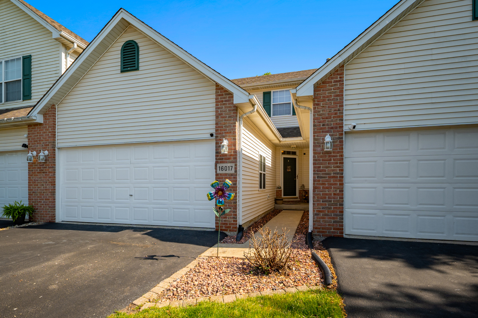 16017 W Iroquois Drive