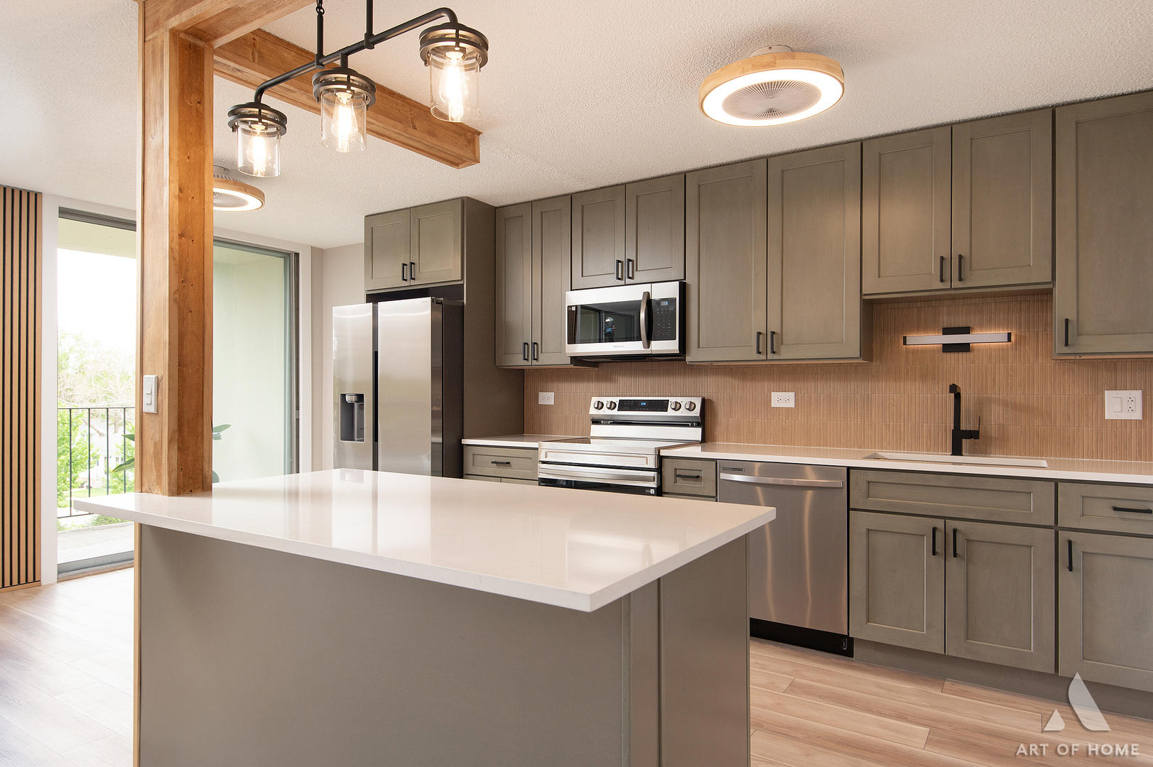 1150 E Jackson Street Unit: 4F