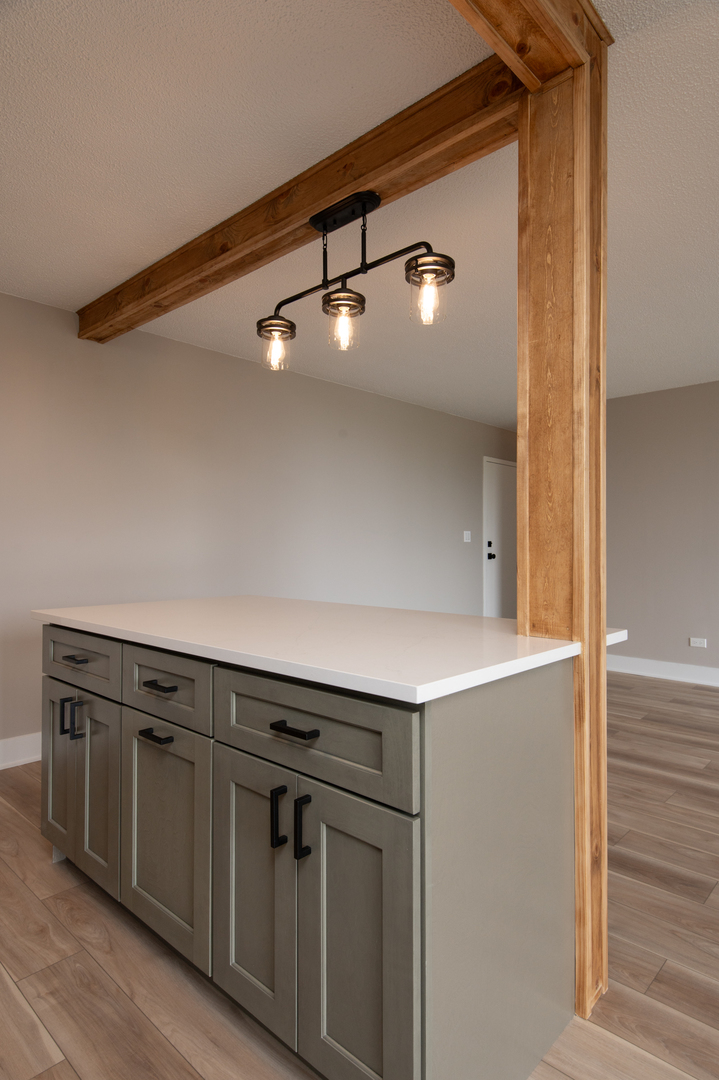 1150 E Jackson Street Unit: 4F