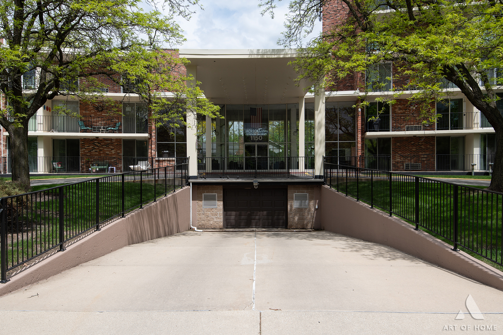 1150 E Jackson Street Unit: 4F