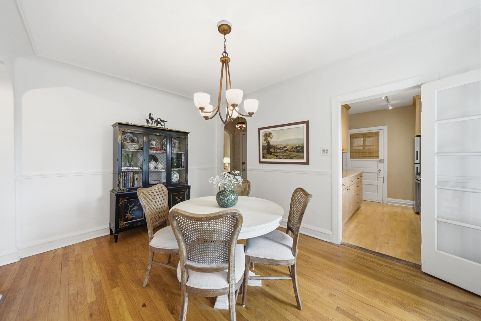 6751 N Artesian Avenue Unit: 1C