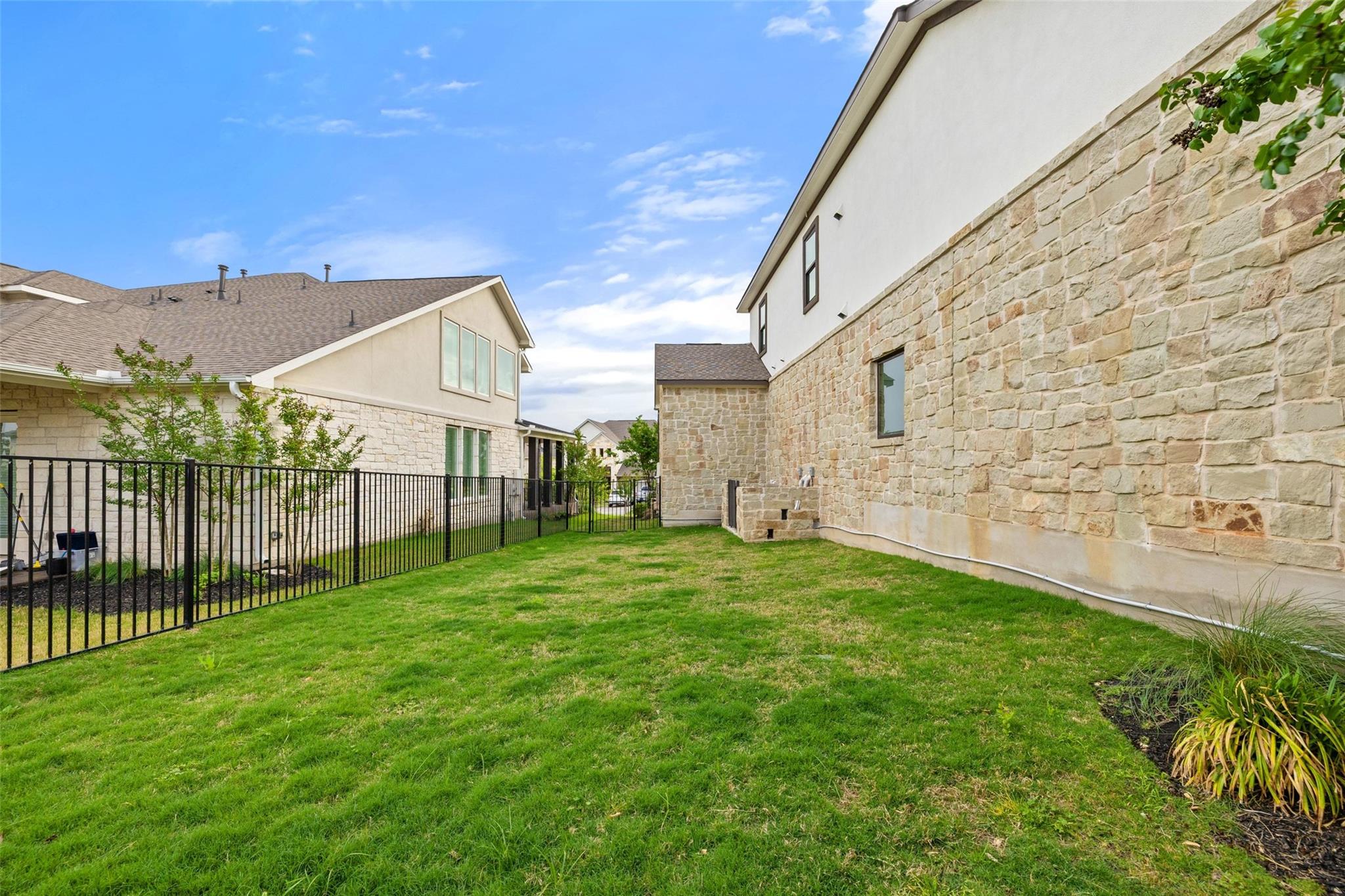 604 Rawson BND