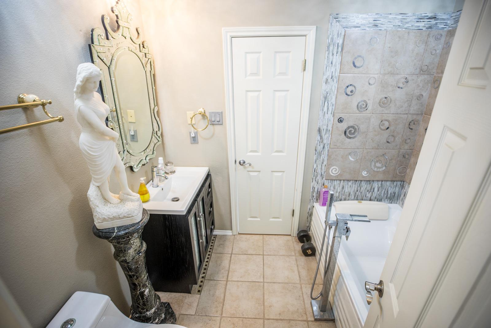 2918 Ranch Road 620 N # 270