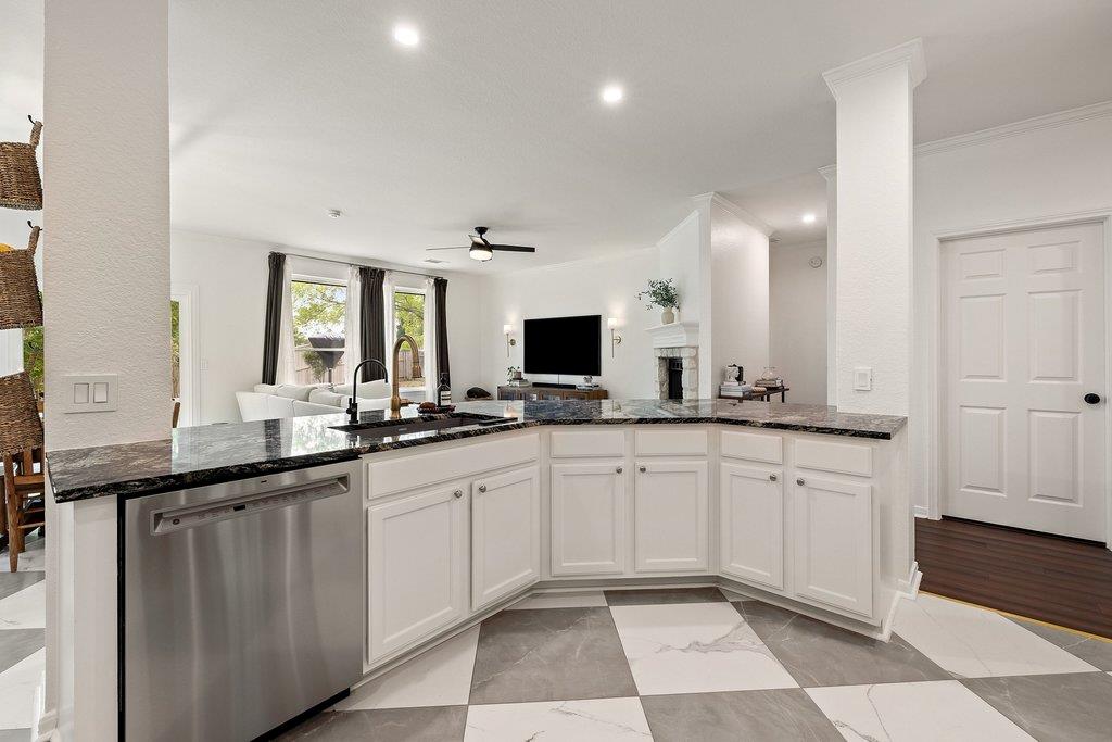 2720 Cascade Falls DR