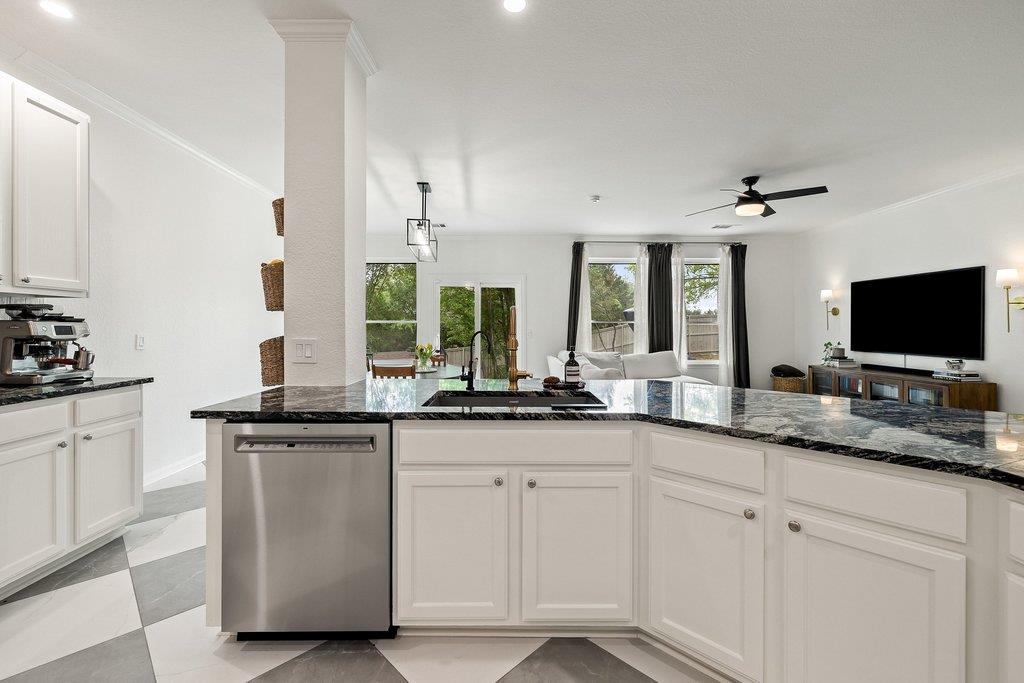 2720 Cascade Falls DR