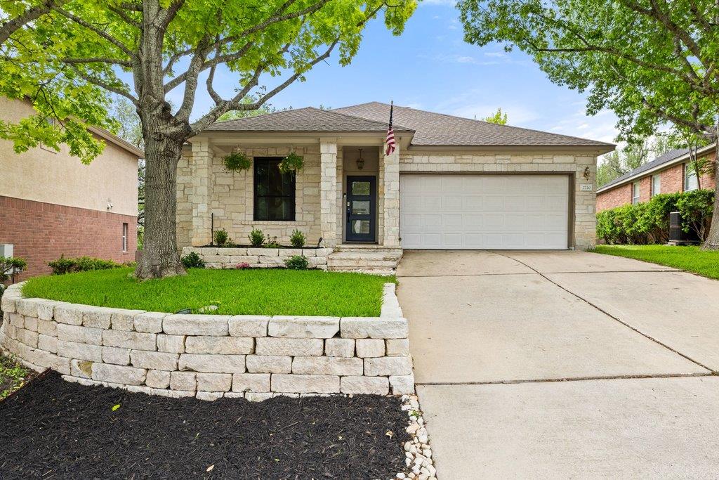 2720 Cascade Falls DR