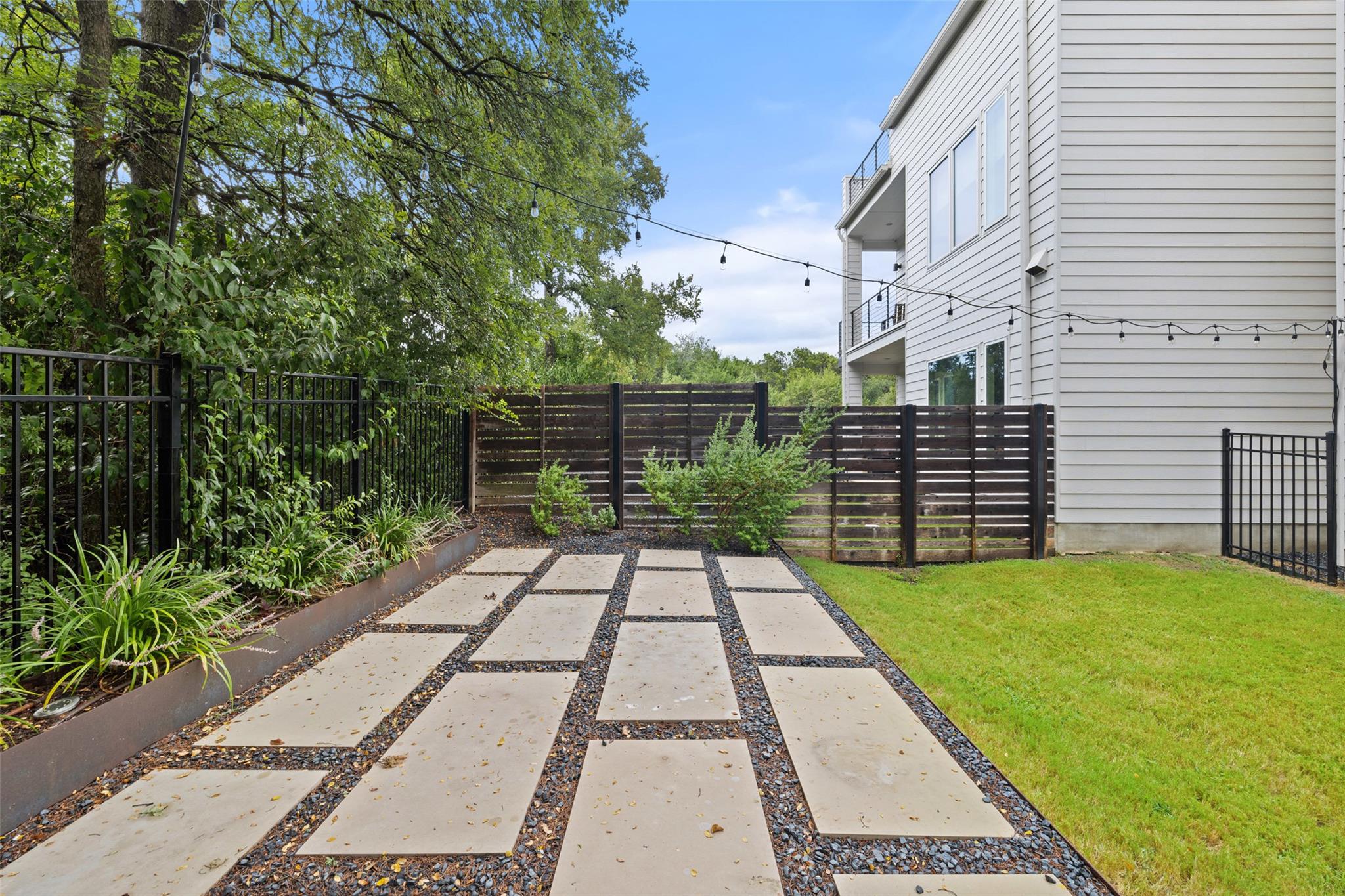 5202 Pink Poppy PASS, Austin