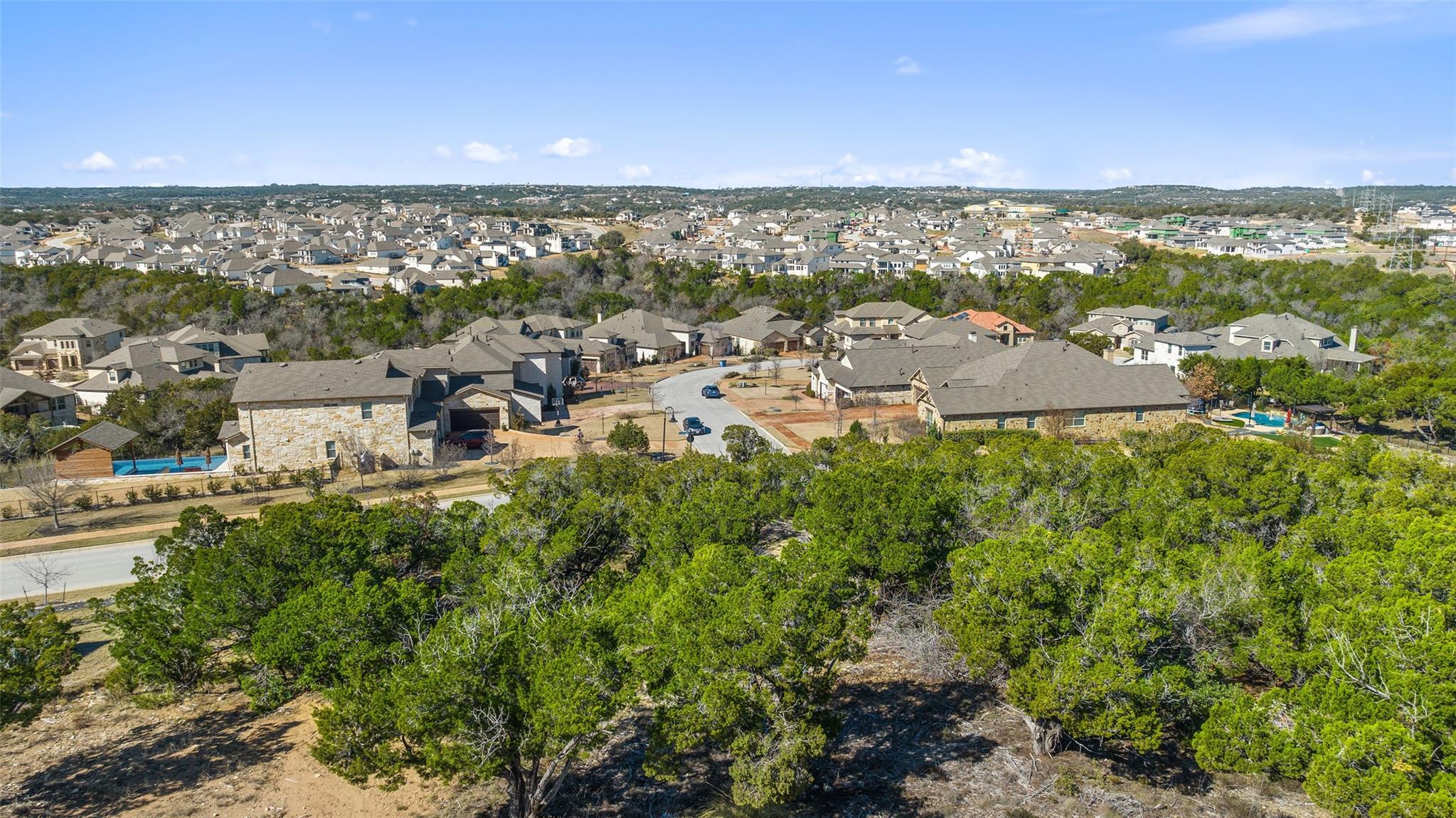 420 Lindale CV