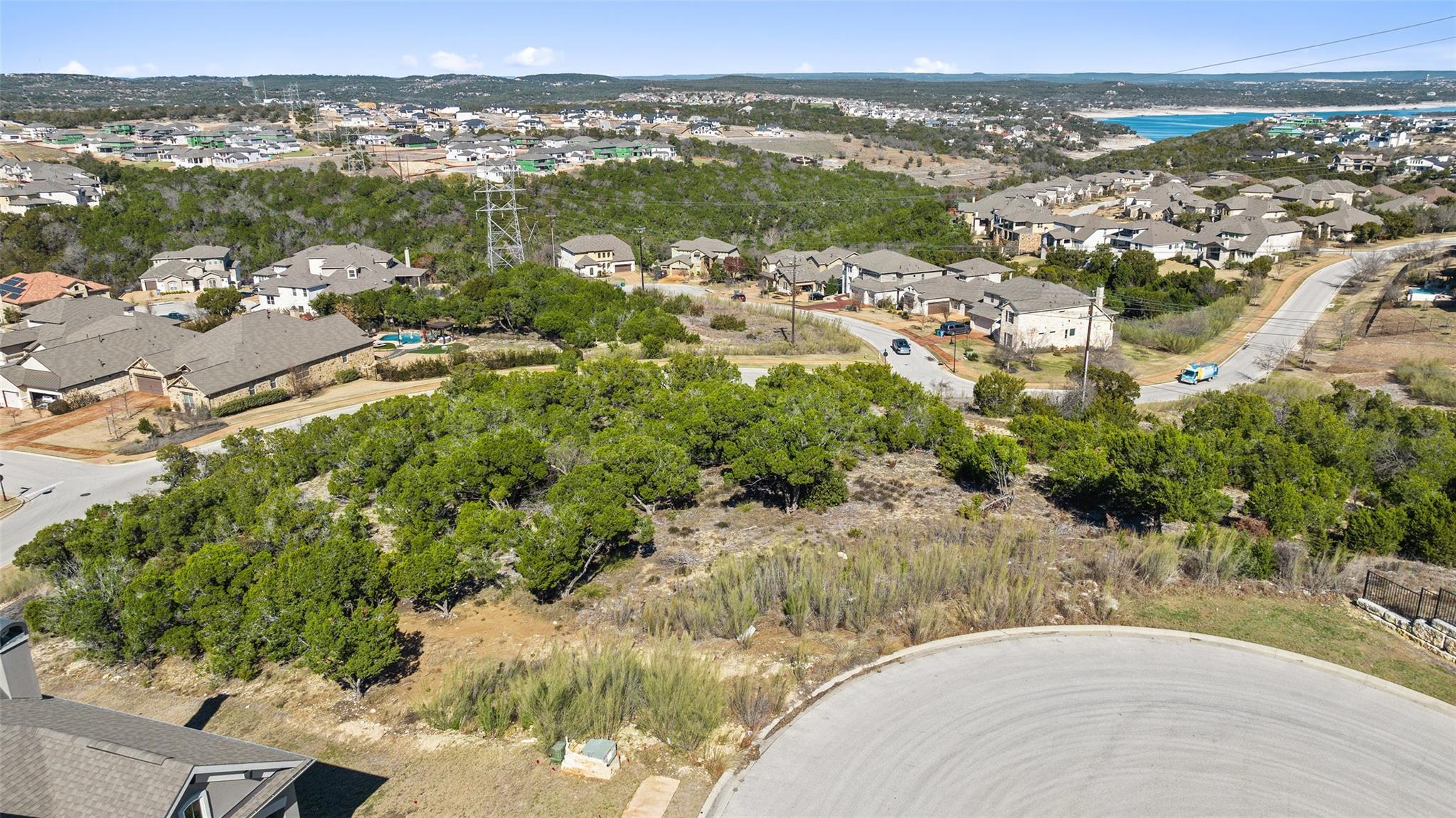 420 Lindale CV