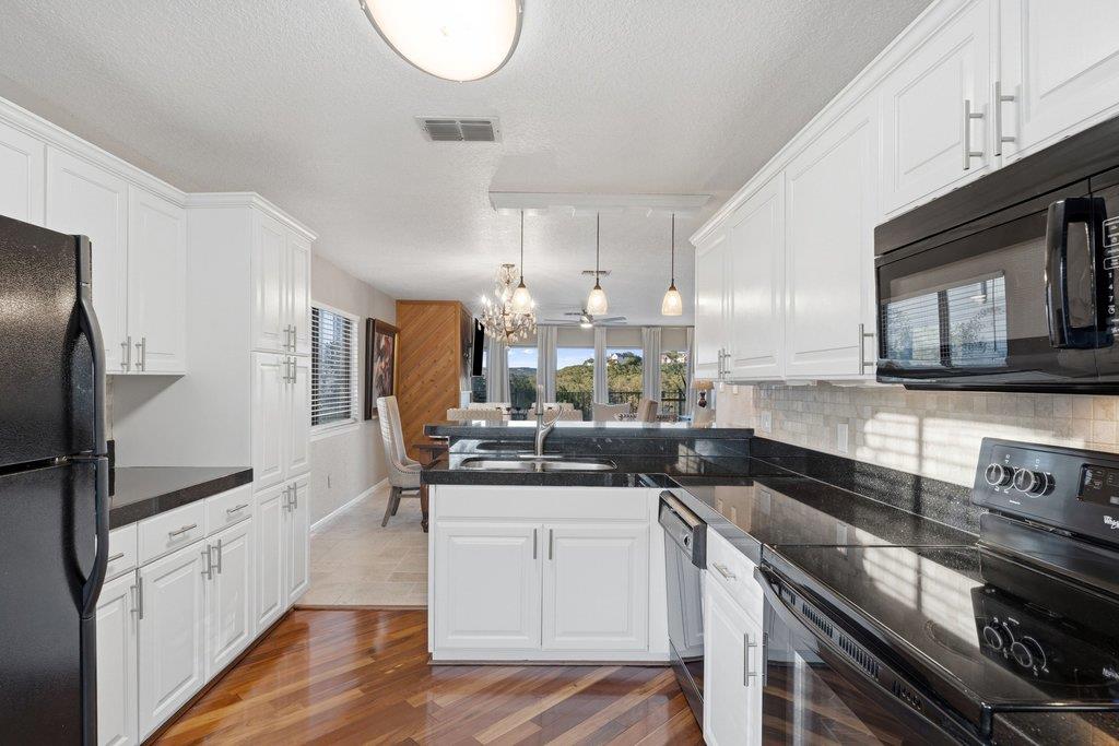 340 Harbor DR