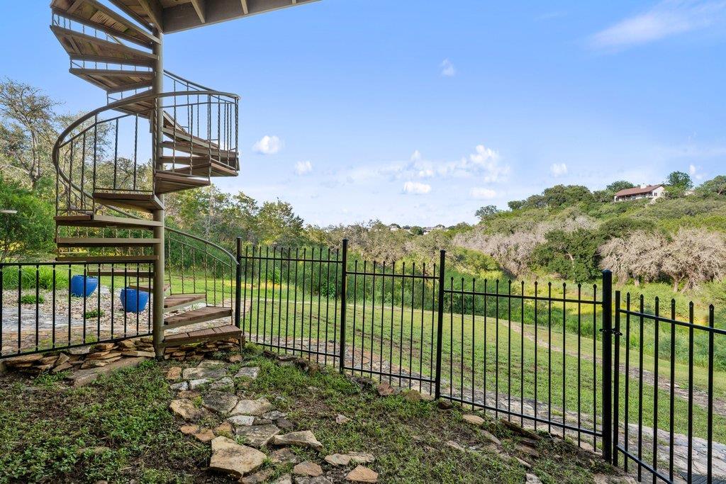 340 Harbor DR