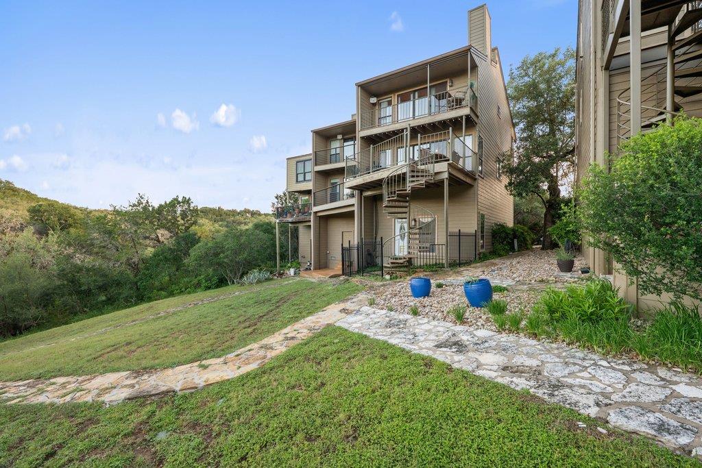 340 Harbor DR