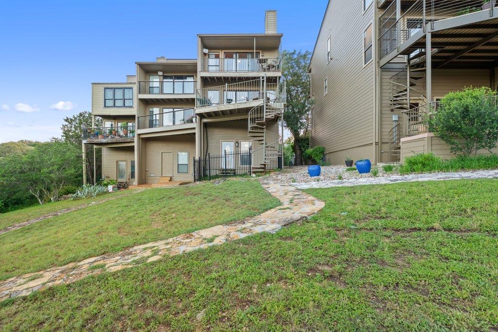340 Harbor DR