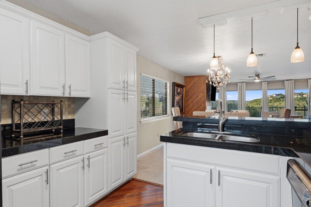 340 Harbor DR