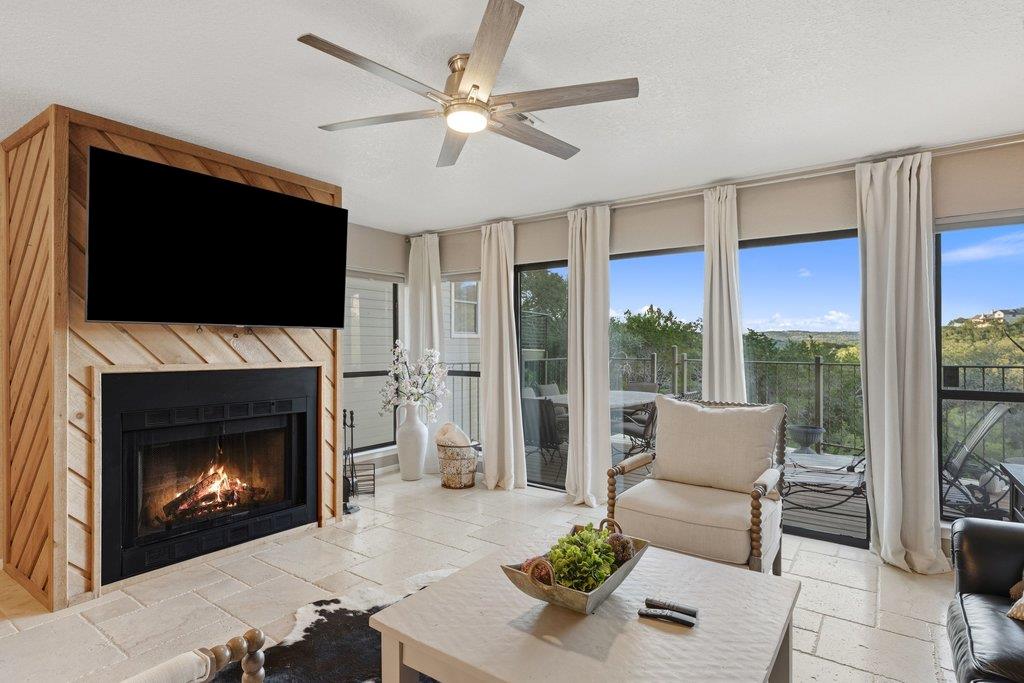 340 Harbor DR