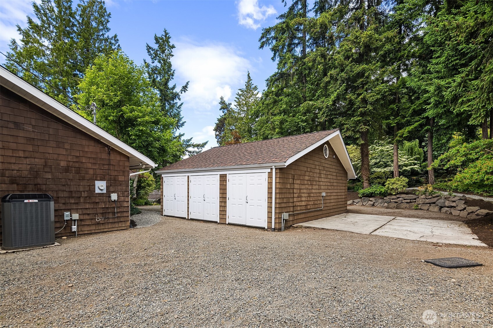 8 Shore Lane