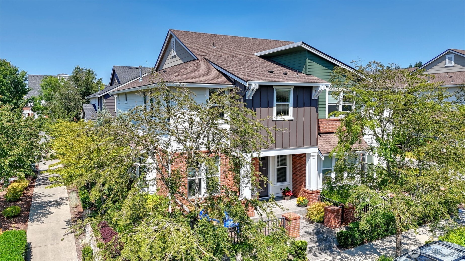 1372 NE Hickory Lane