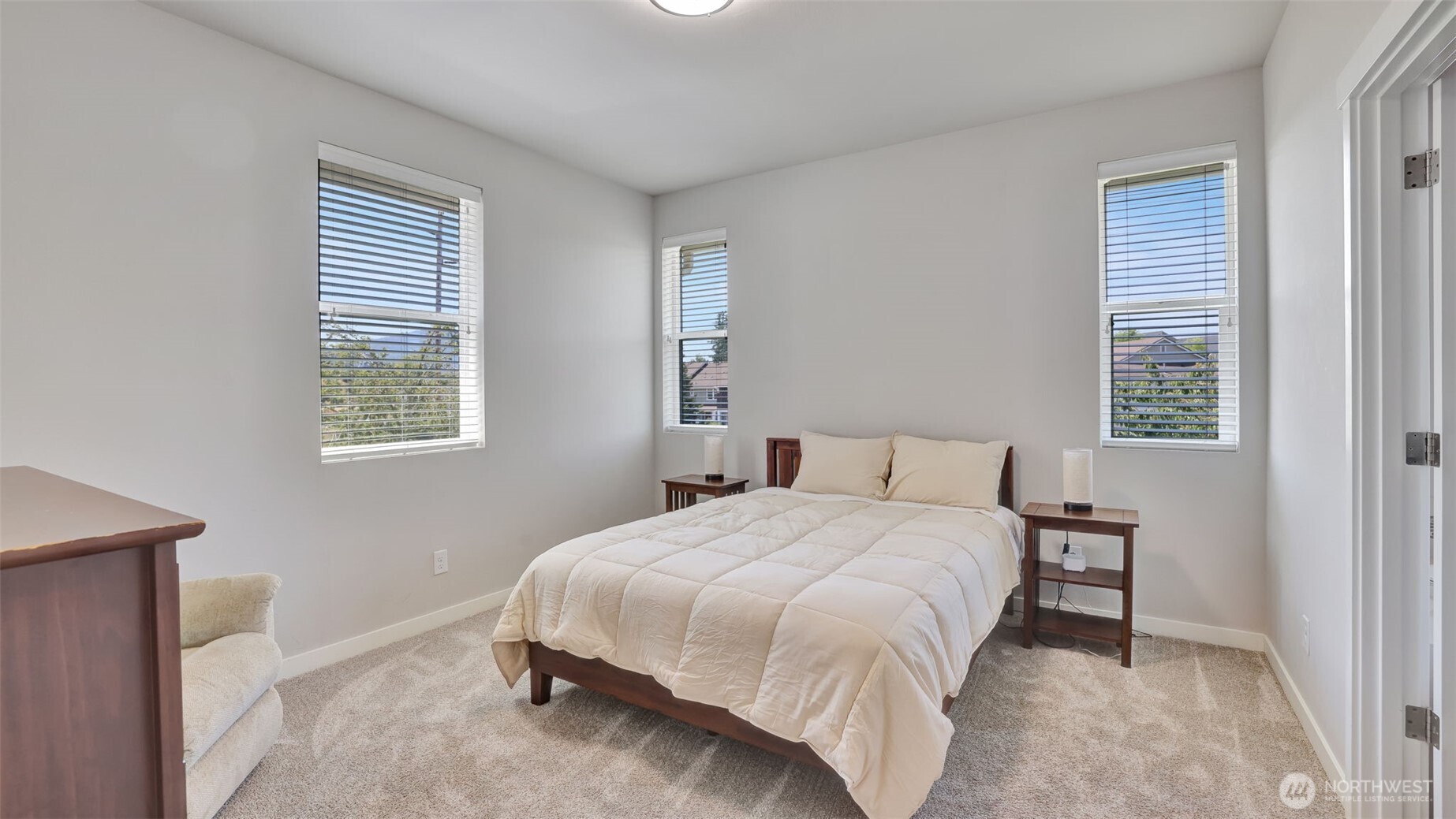 1372 NE Hickory Lane