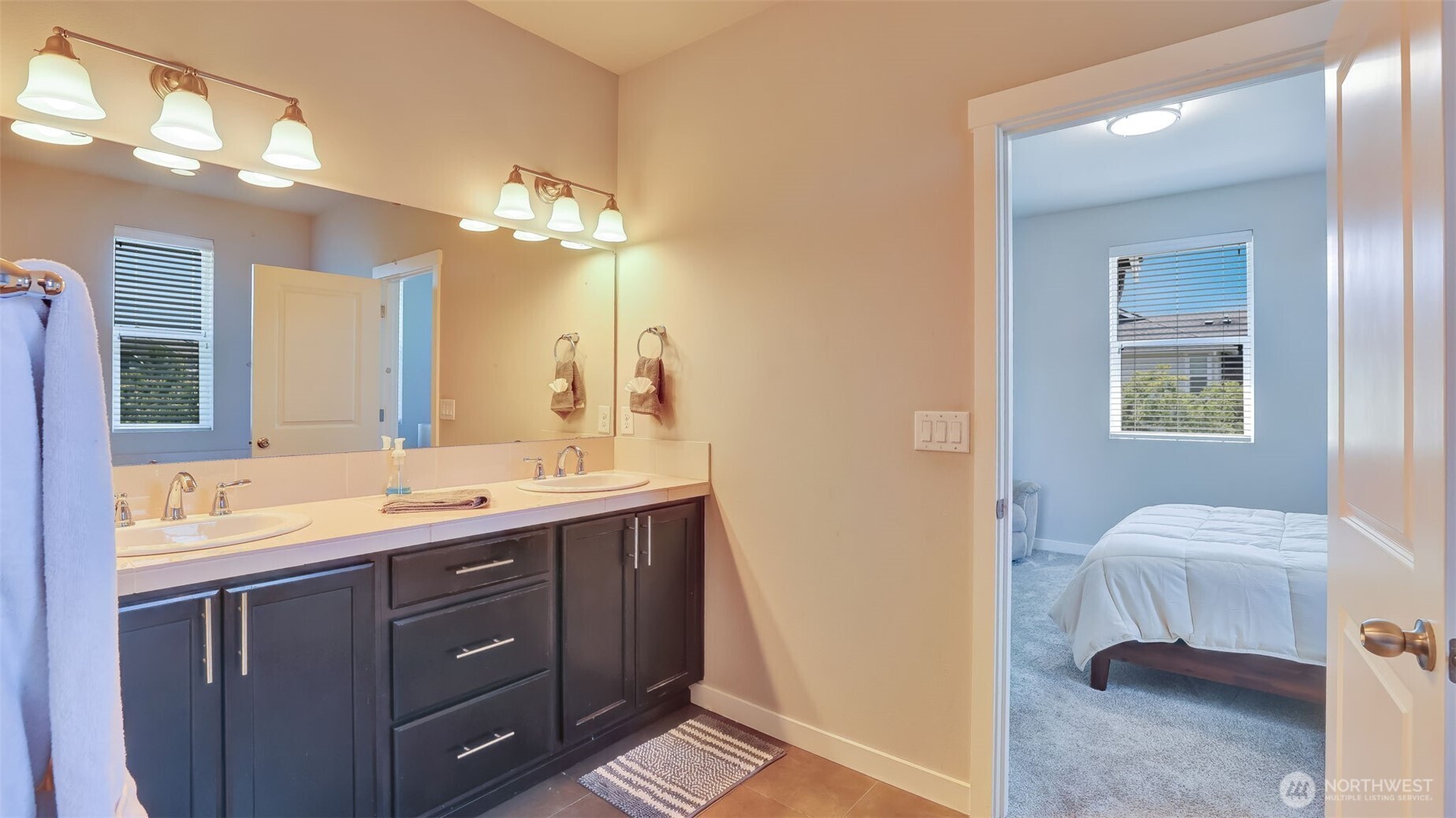 1372 NE Hickory Lane