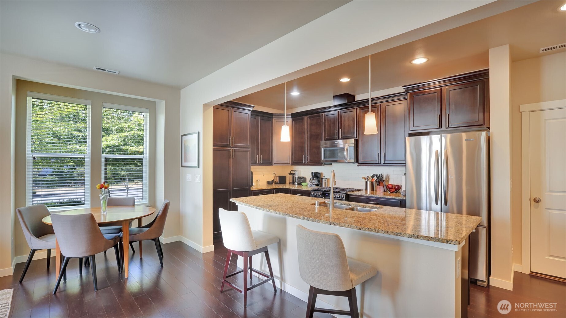 1372 NE Hickory Lane